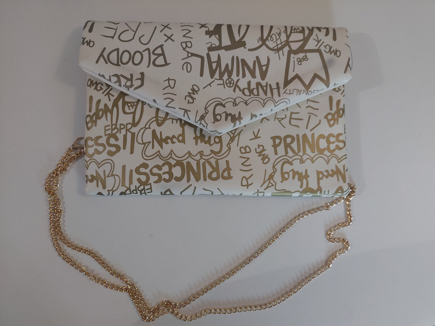 graffiti clutch